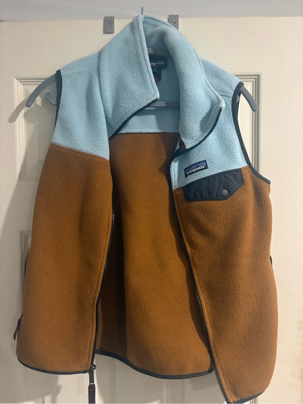 Patagonia Women’s Two-Tone Fleece Vest - Light Blue & Brown